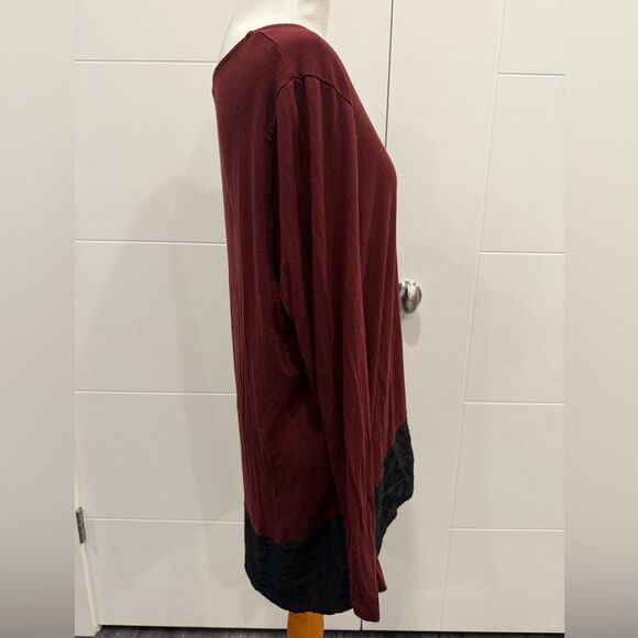 Vince Camuto Burgundy Asymmetrical long Blouse with black lace on the bottom - Picture 5 of 8